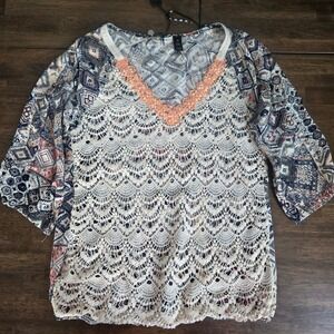 BKE Boutique Womens Medium Crochet Lace Mixed Media Beaded Boho Top NWT